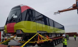 Đoàn tàu tuyến Nhổn - ga Hà Nội được vận chuyển từ Hải Phòng về Hà Nội vào tháng 10/2020 