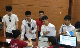 Sinh viên nhập học ảnh: Nghiêm Huê 