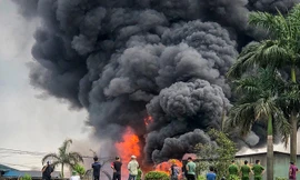 Vụ cháy hóa chất ở Long Biên: Hóa chất độc hại vượt ngưỡng 17 lần 