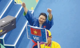 Thanh Thủy với niềm vui chiến thắng chỉ sau 5 giây thượng đài ảnh: H.M 