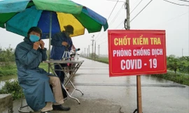  Một chốt kiểm soát, kiểm dịch tại Thái Bình Ảnh: Hoàng Long 