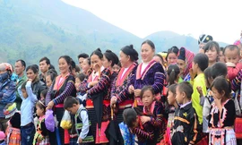 Người Mông dành nhiều thời gian để đi chơi vào dịp Tết Độc lập