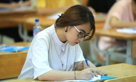 Cần ổn định tâm lý cho thí sinh  dù lựa chọn kịch bản nào cho kỳ thi THPT quốc gia. Ảnh: Như Ý . 