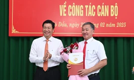 Ông Trịnh Ngọc Phương (phải).