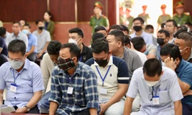 Các bị cáo tại phiên tòa phúc thẩm.