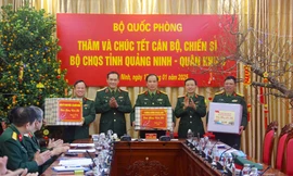 Thứ trưởng Bộ Quốc phòng thăm, chúc Tết cán bộ, chiến sĩ Bộ CHQS tỉnh Quảng Ninh