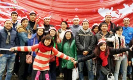 Những 'ông già Noel' tặng quà cho người nghèo khổ