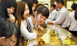 Giá vàng thế giới cao nhất 5 tuần