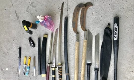 Đem ‘hàng nóng’ vượt hàng trăm km đi siết nợ, 7 đối tượng bị bắt