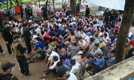 Bắt quả tang 150 người ở biên giới đang sát phạt trên chiếu bạc