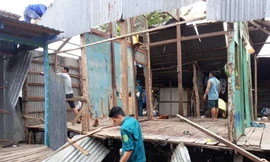 Sạt lở bờ sông Hậu, di dời khẩn cấp nhiều hộ dân