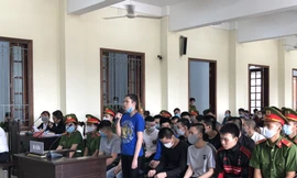 Đánh nhau kiểu 'ăn đứng, thua nằm', 24 bị cáo lĩnh án