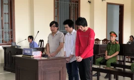 Cháu gây án, bác tiếp tay xóa dấu vết