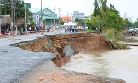 Hiện trường vụ sạt lở quốc lộ 91 - Ảnh: Kim Hà.
