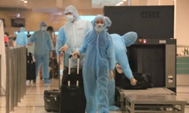 Cần Thơ đón, cách ly 164 hành khách từ Anh về Việt Nam