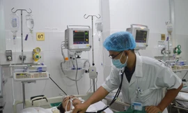 Cứu nam thanh niên bị ho máu sét đánh thoát chết