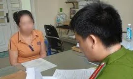 Đối tượng Bùi Thúy Thu tại cơ quan điều tra