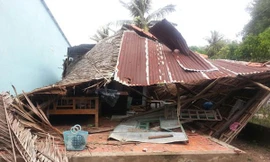 An Giang: Giông lốc làm sập, tốc mái hàng trăm căn nhà 