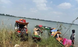 Ngăn chặn 35 người từ Campuchia vượt sông nhập cảnh trái phép