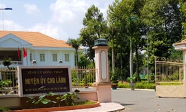 Tin mới vụ nguyên Chánh văn phòng huyện ủy bị tố 'vụng trộm' với vợ bảo vệ