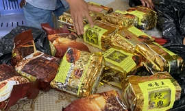 Bắt giữ đối tượng giấu 17kg ma túy đá trong những gói trà