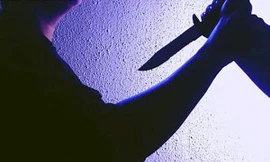 Rút dao đâm tình địch, rạch mặt 'vợ hờ' vì ghen tuông