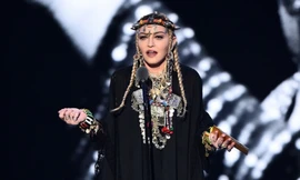Fan US&UK đón “tin nóng” khi Madonna xác nhận nhiễm COVID-19