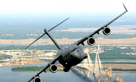 Mỹ lần đầu chuyển máy bay vận tải C-17 cho Ấn Độ