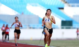 Nguyễn Thị Oanh đoạt 2 HCV trong vòng một ngày, phá kỷ lục quốc gia