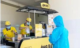 Cà phê Ông Bầu sát cánh cùng các bác sĩ trên tuyến đầu chống dịch