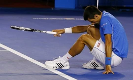 Djokovic tức giận vì bị chỉ trích giả chấn thương tại Australia Open 