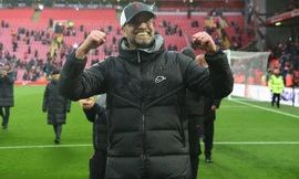 HLV Klopp ăn mừng sau trận thắng Crystal Palace