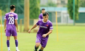 Tiền vệ Lý Công Hoàng Anh hội quân cùng ĐT Việt Nam ảnh Anh Đoàn