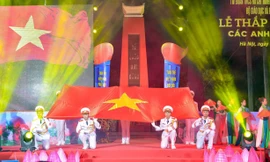 Viết tiếp bản hùng ca về dân tộc Việt Nam anh hùng