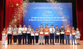 Vinh danh những tài năng tin học trẻ