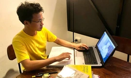 Nam sinh viên Ngoại thương học tập và làm việc theo gương Bác