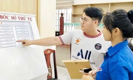 Sinh viên tình nguyện tham gia vận hành chính quyền hai cấp