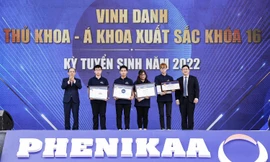 Nhiều suất học bổng toàn phần dành tặng tân sinh viên