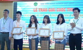 Trao giải Cuộc thi tìm hiểu về Học viện Nông nghiệp Việt Nam