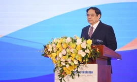 'Coi sức khỏe học sinh là đối tượng phục vụ đặc biệt'