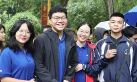 Hành trình về nguồn: Sinh viên ULIS học theo gương tự học ngoại ngữ của Bác Hồ