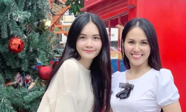 Nữ sinh 2K1 'hack tuổi' cho mẹ nhờ phong cách ăn mặc