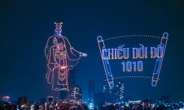 Mãn nhãn màn trình diễn drone trong đêm Giao thừa 