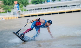 'Bay' trên mặt nước: Mạo hiểm nhưng không liều lĩnh