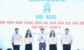 Bảy mô hình đoạt Giải thưởng 9/1