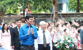 T.Ư Đoàn tặng hàng trăm học bổng nhân dịp năm học mới 2022 – 2023