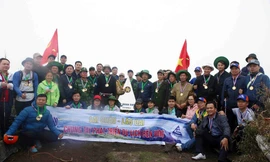 Liên kết tăng cường thu hút du lịch cho đỉnh Bạch Mộc Lương Tử - Ky Quan San