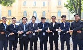 28 tài năng trẻ dâng hương tưởng niệm Chủ tịch Hồ Chí Minh