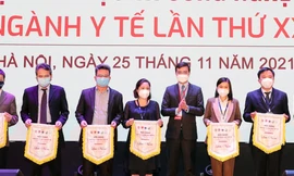 Gần 500 nhà khoa học trẻ báo cáo năng lực thực hành trong y khoa