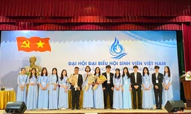 Chị Nguyễn Bích Ngọc làm Chủ tịch Hội Sinh viên trường ĐH Phương Đông